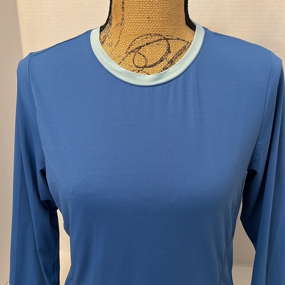 TITLE NINE LONG  SLEEVE PERFORMANCE TOP MEDIUM - Picture 2 of 12